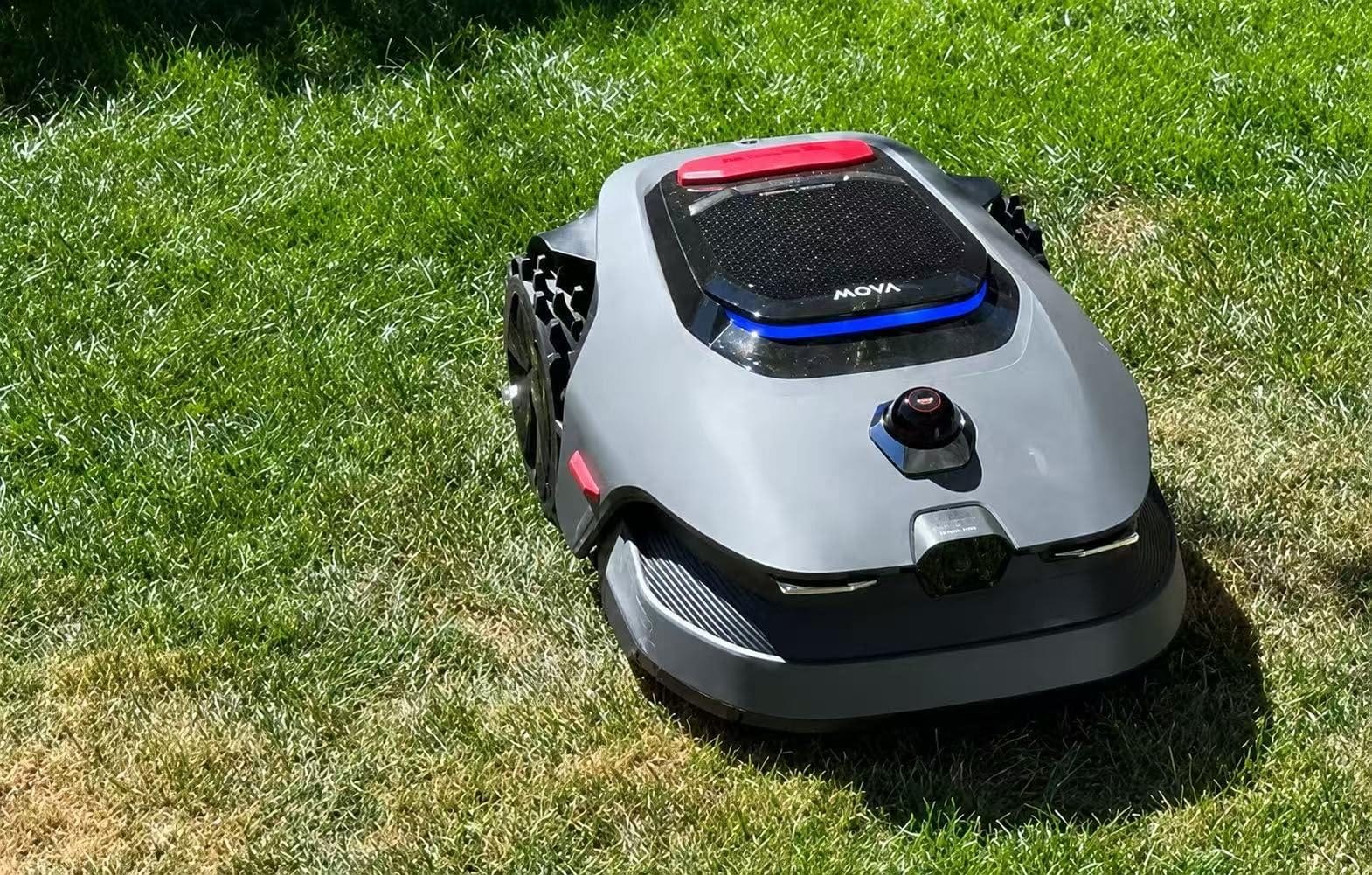 MOVA LiDAX Ultra 2000 AWD Robot Lawn Mower Wire Free RTK Free for up to 0.5 Acre*Dual Maps, 360° 3D LiDAR & AI Dual Vision Mapping, Robotic Mower with 4G, for 80% Slopes, Cutting Height 1.2”–3.9“ customer photo 2