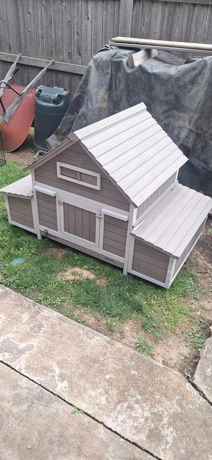 Large Chicken Coop with Wheels, Outdoor Hen House Tractor for 3-6 Chickens customer photo 1