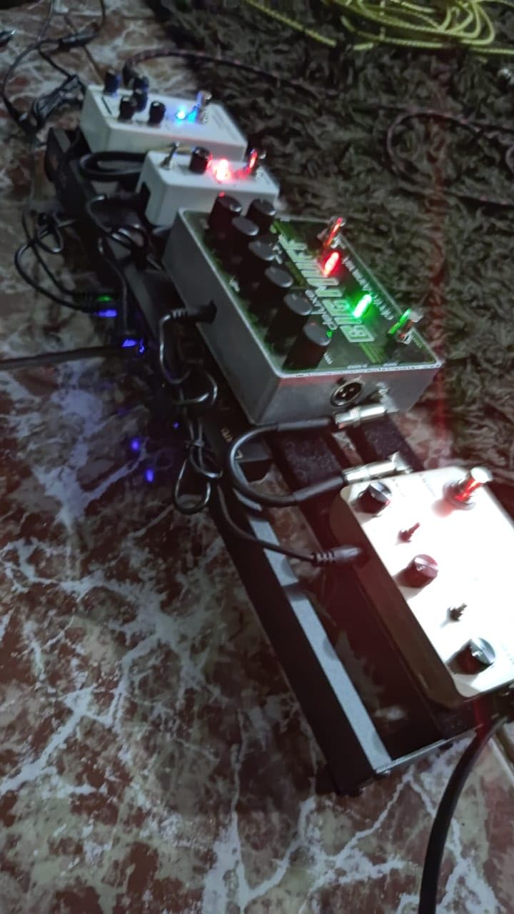 LEKATO Guitar Pedal Board, Pedal Board with Built-in Power Supply, 15.5x5.1x1.6