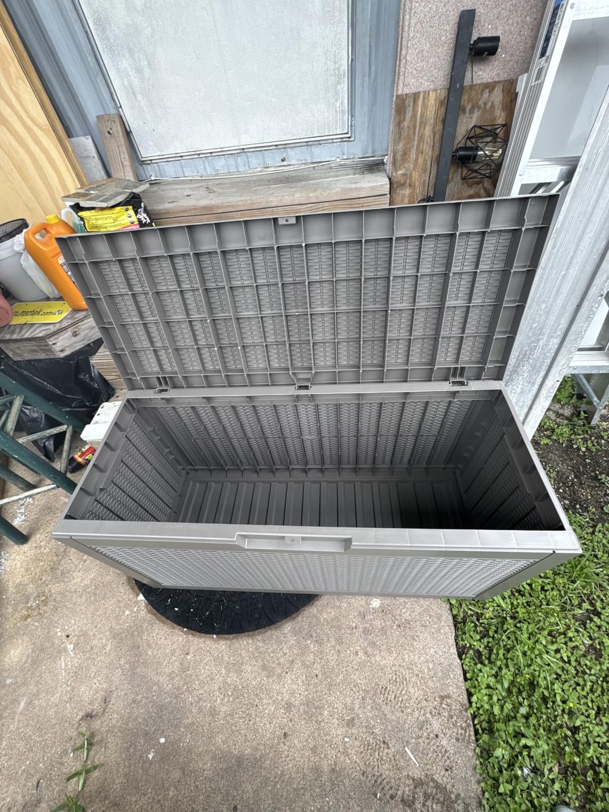 90 Gal Deck Box,Waterproof Resin Outdoor Storage Gas Lift,Lockable Black customer photo 1